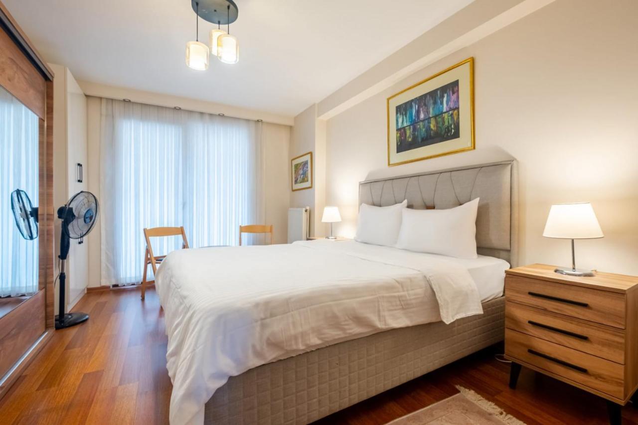 Pleasant Flat With Central Location In Sisli Istanbul Exterior photo