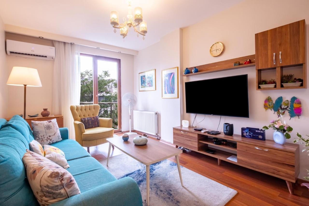 Pleasant Flat With Central Location In Sisli Istanbul Exterior photo