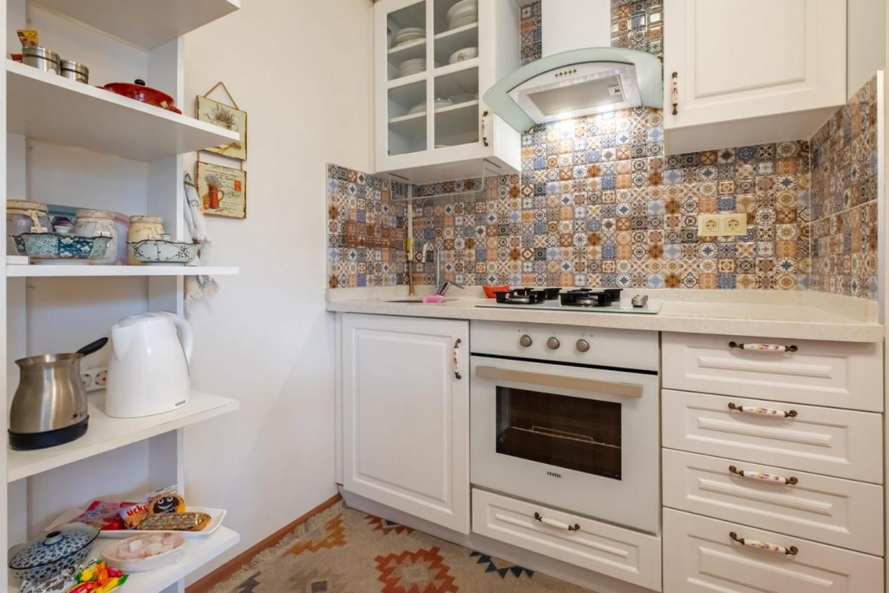 Pleasant Flat With Central Location In Sisli Istanbul Exterior photo
